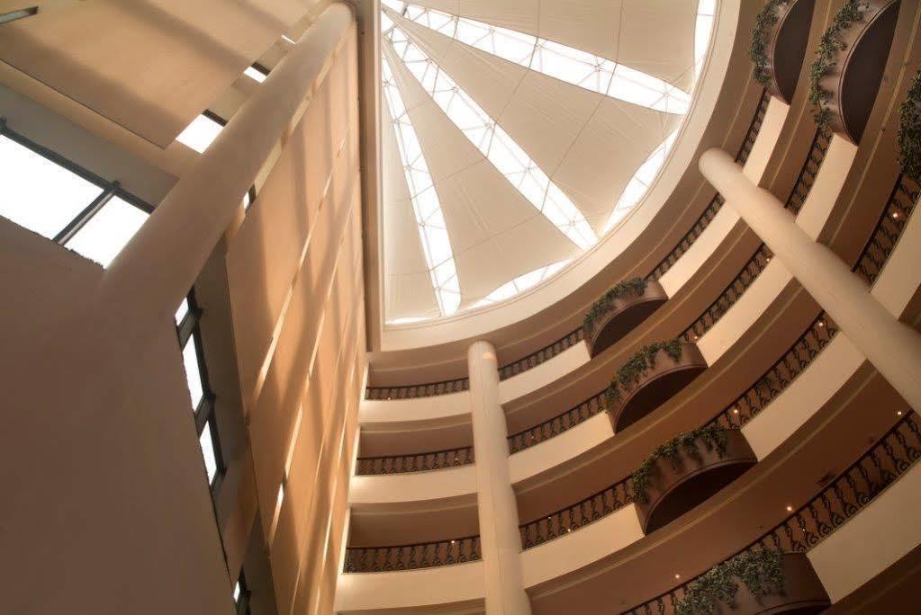 Savoy Suites Велика Нойда Екстер'єр фото